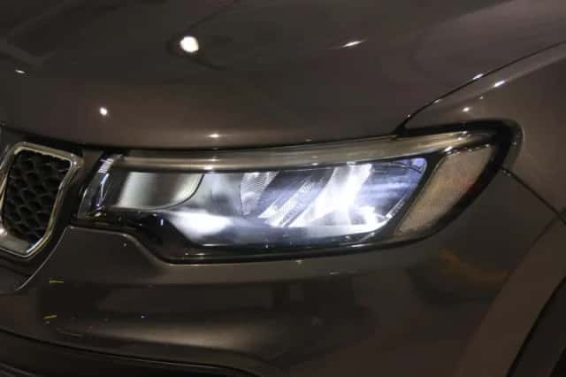 Jeep Compass (2024) thumbnail 23