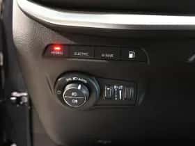 Jeep Compass (2024) thumbnail 25