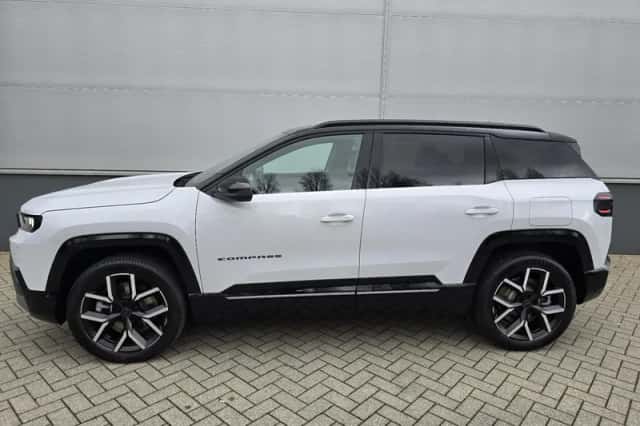 Jeep Compass (2026) thumbnail 2