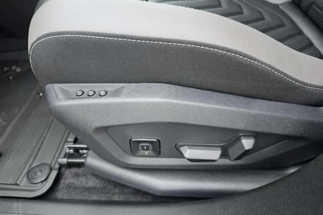 Jeep Compass (2026) thumbnail 11