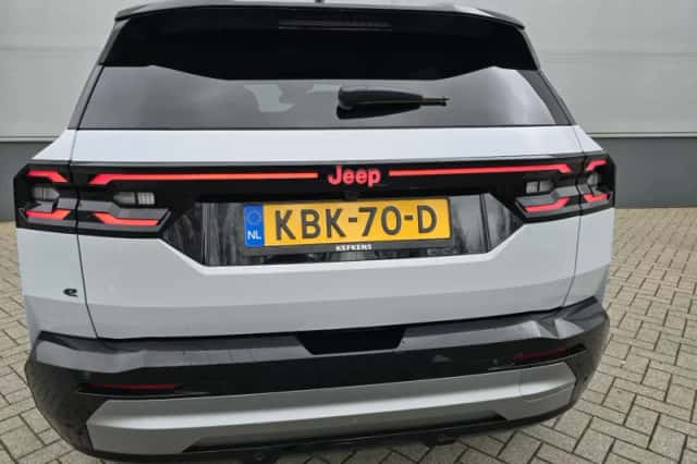 Jeep Compass (2026) thumbnail 3