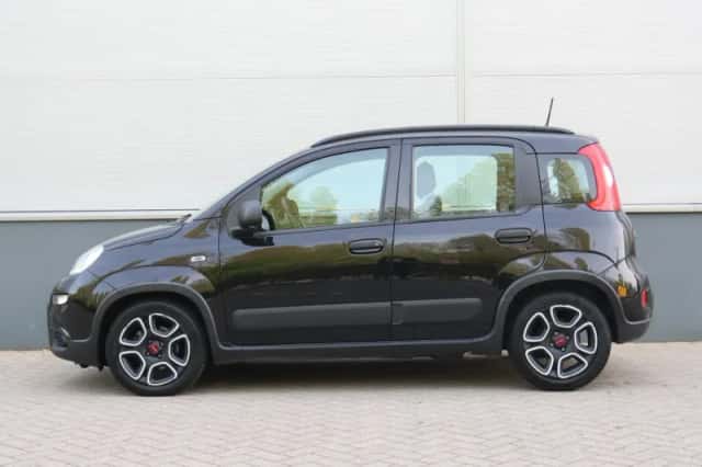Fiat Panda (2022) thumbnail 2