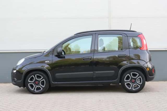Fiat Panda (2022) thumbnail 2