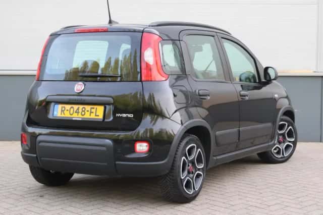 Fiat Panda (2022) thumbnail 3