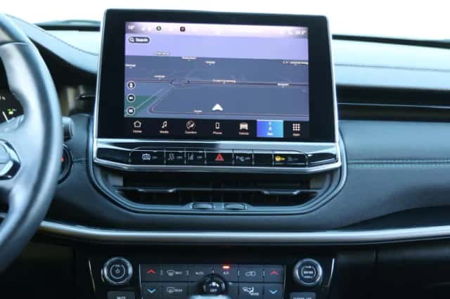 Jeep Compass (2023) thumbnail 12