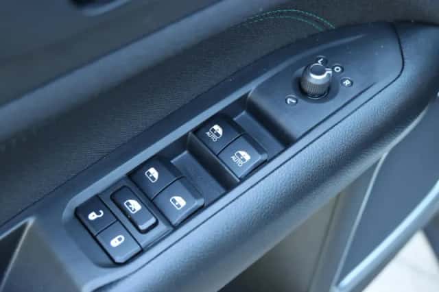 Jeep Compass (2023) thumbnail 20