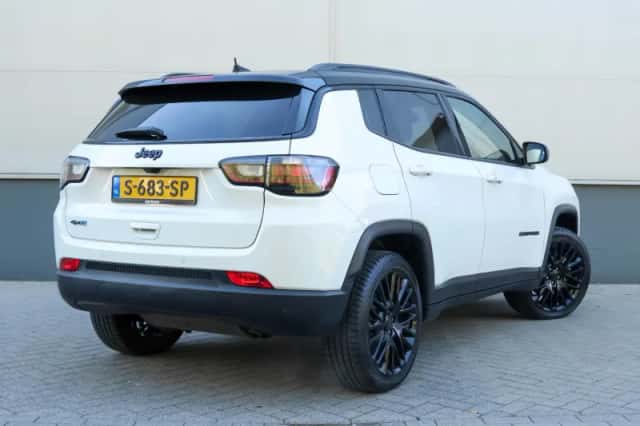 Jeep Compass (2023) thumbnail 3