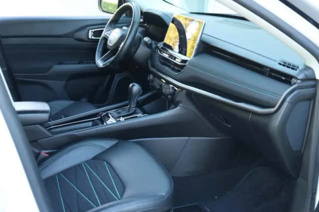 Jeep Compass (2023) thumbnail 6