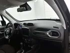 Jeep Renegade (2023) thumbnail 12
