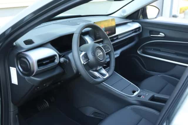 Jeep Avenger (2025) thumbnail 11