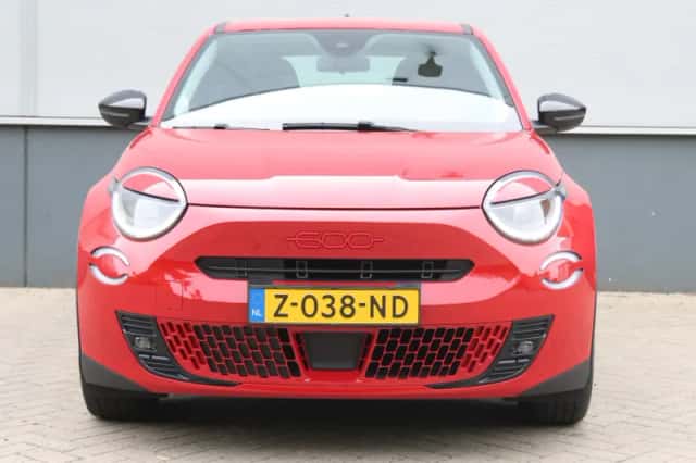 Fiat 600e (2024) thumbnail 6