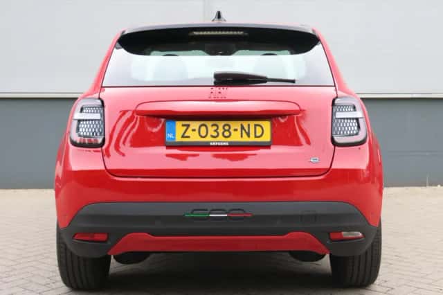 Fiat 600e (2024) thumbnail 9