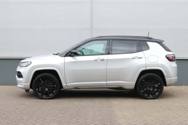 Jeep Compass (2023) thumbnail 2