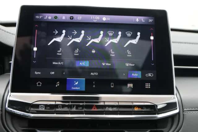 Jeep Compass (2023) thumbnail 34