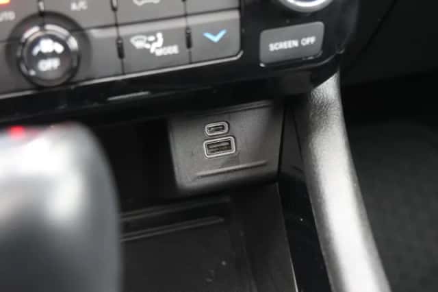 Jeep Compass (2023) thumbnail 39