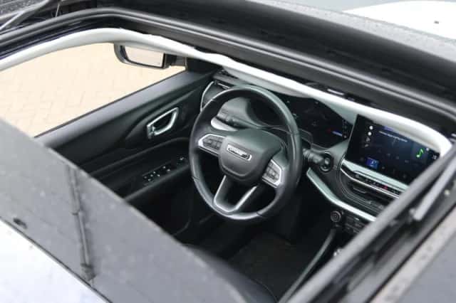 Jeep Compass (2023) thumbnail 9
