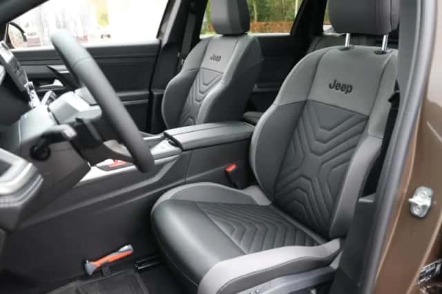 Jeep Compass (2026) thumbnail 15