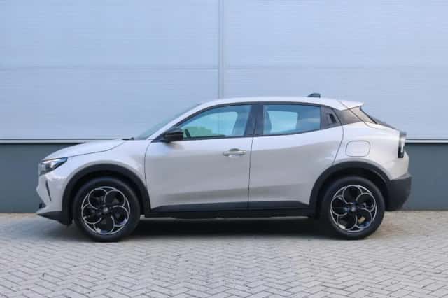 Alfa Romeo Junior (2025) thumbnail 2