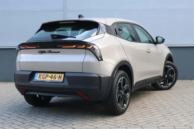 Alfa Romeo Junior (2025) thumbnail 3