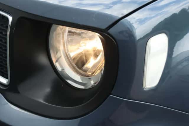 Jeep Renegade (2021) thumbnail 22