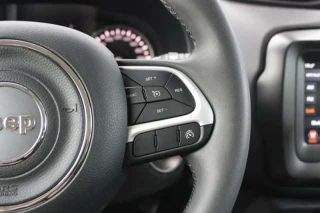 Jeep Renegade (2021) thumbnail 26