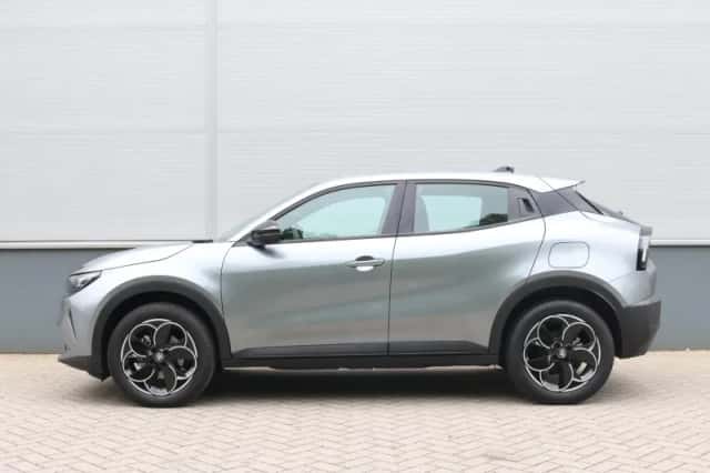 Alfa Romeo Junior (2025) thumbnail 2