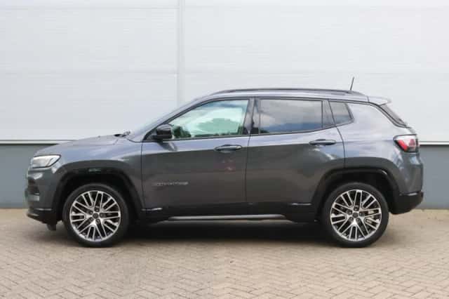 Jeep Compass (2025) thumbnail 2