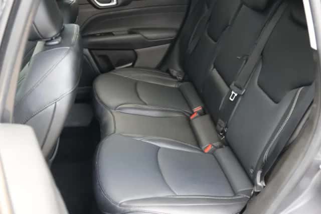 Jeep Compass (2025) thumbnail 17