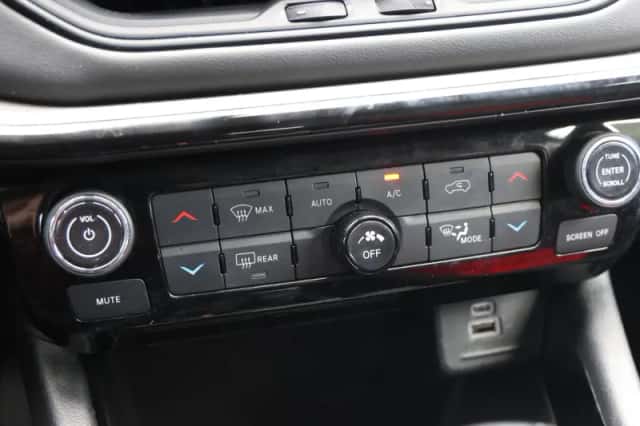 Jeep Compass (2025) thumbnail 37