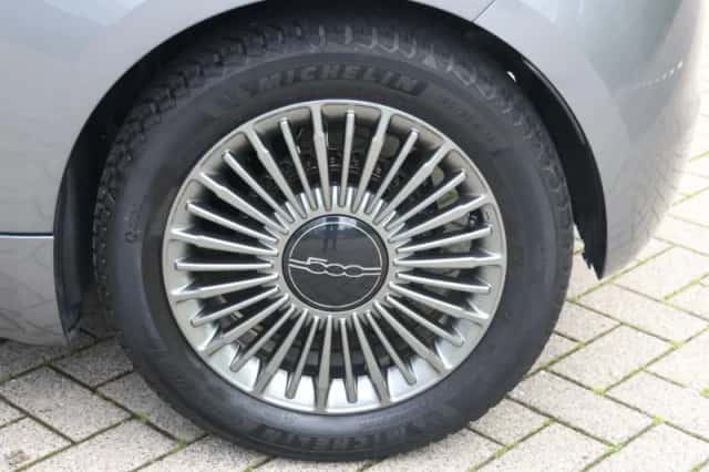 Fiat 500 (2022) thumbnail 19