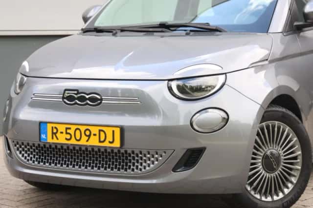 Fiat 500 (2022) thumbnail 7