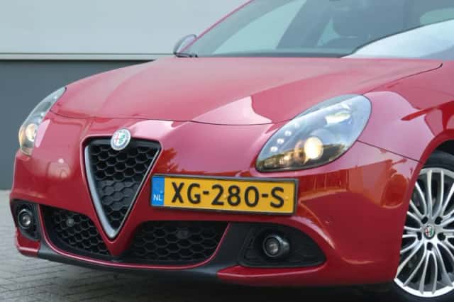 Alfa Romeo Giulietta (2018) thumbnail 6