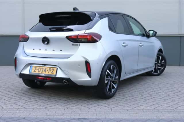 Opel Corsa (2024) thumbnail 3