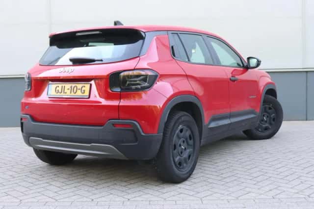 Jeep Avenger (2024) thumbnail 3