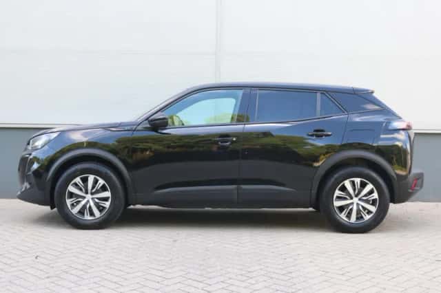 Peugeot e-2008 (2023) thumbnail 2