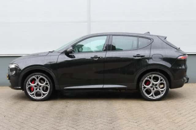 Alfa Romeo Tonale (2023) thumbnail 2