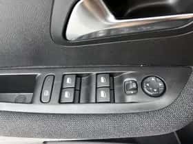 Peugeot 208 (2025) thumbnail 16