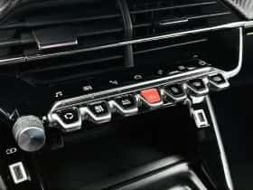 Peugeot 2008 (2021) thumbnail 24