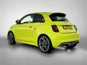 Abarth 500e (2025) thumbnail 3