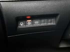 Peugeot 2008 (2021) thumbnail 33