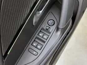 Peugeot 2008 (2021) thumbnail 36