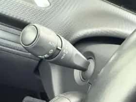 Peugeot 2008 (2019) thumbnail 24