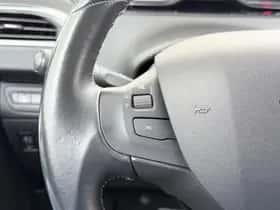 Peugeot 2008 (2019) thumbnail 28