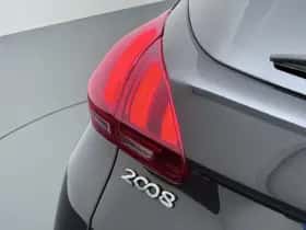 Peugeot 2008 (2019) thumbnail 9