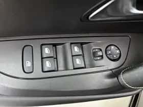 Peugeot 2008 (2021) thumbnail 30