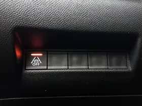 Peugeot 2008 (2021) thumbnail 34