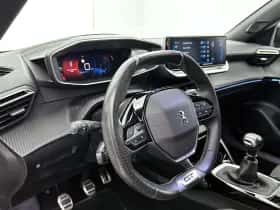 Peugeot 2008 (2021) thumbnail 10