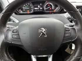 Peugeot 2008 (2018) thumbnail 13