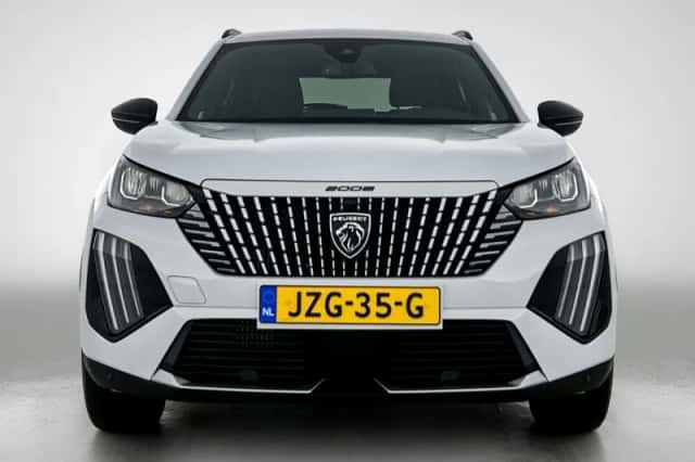 Peugeot 2008 (2025) thumbnail 4