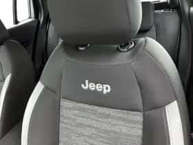 Jeep Avenger (2024) thumbnail 24